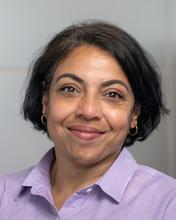 Head shot of Aarthi Narayanan